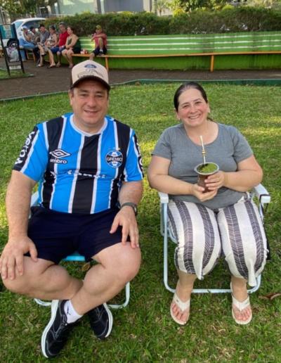 LS: Mateada reúne famílias na praça