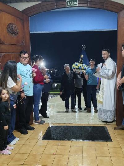 Chegada da Imagem Peregrina emociona fiéis em Laranjeiras do Sul