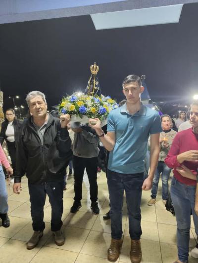 Chegada da Imagem Peregrina emociona fiéis em Laranjeiras do Sul