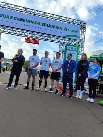 8ª Caminhada e Corrida Solidária Sicredi foi sucesso de participação