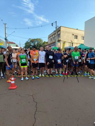 8ª Caminhada e Corrida Solidária Sicredi foi sucesso de participação