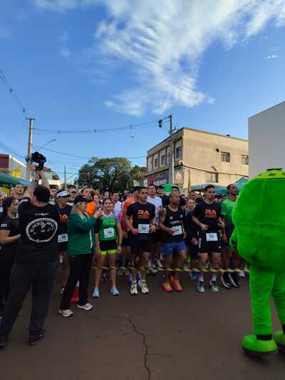 8ª Caminhada e Corrida Solidária Sicredi foi sucesso de participação