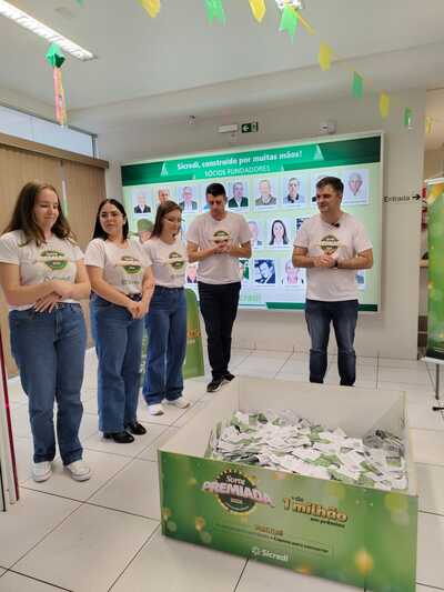 Sicredi realizou o sorteio da promoção Sorte Premiada nas Agências de Laranjeiras do Sul