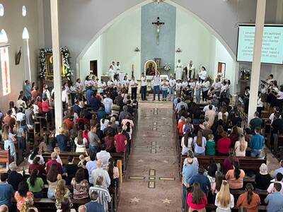 Bispo Dom Amiton Presidiu a Santa Missa em louovr a Nossa Senhora do Monte Claro 