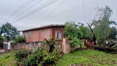 Temporal causa estragos em Laranjeiras do Sul