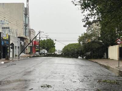 Temporal causa estragos em Laranjeiras do Sul