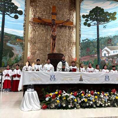 3º dia da Novena de Nossa Senhora Aparecida reúne fiéis em Laranjeiras do Sul Celebração 