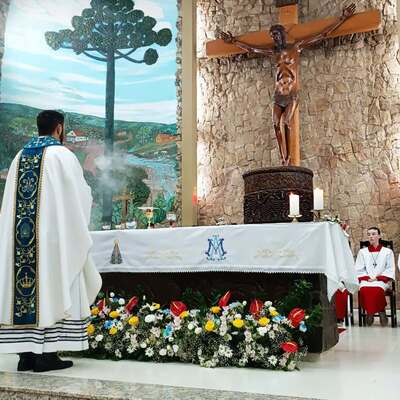 3º dia da Novena de Nossa Senhora Aparecida reúne fiéis em Laranjeiras do Sul Celebração 