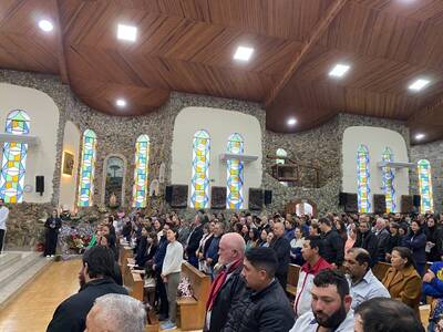 Centenas de devotos participaram da primeira Santa Missa no Santuário de Laranjeiras do Sul