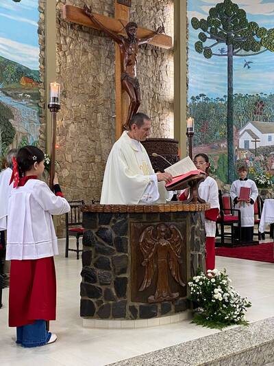 Centenas de fiéis participam da segunda celebração em honra a Nossa Senhora Aparecida em Laranjeiras do Sul