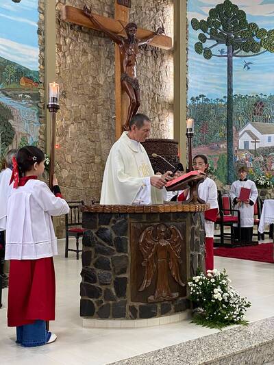 Centenas de fiéis participam da segunda celebração em honra a Nossa Senhora Aparecida em Laranjeiras do Sul