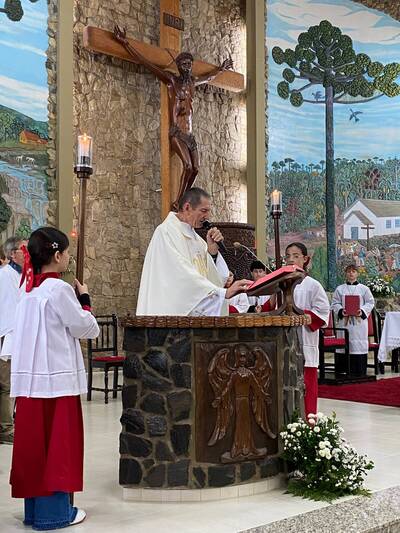 Centenas de fiéis participam da segunda celebração em honra a Nossa Senhora Aparecida em Laranjeiras do Sul