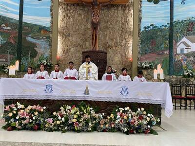 Padre Sebastião Gulart presidiu a celebração das 10h
