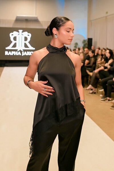 LS: Rapha Jakob celebra 17 anos de história com lançamento de coleção masculina autoral