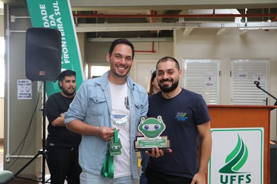Desafio de Robôs reúne 55 equipes de dez municípios e é sucesso na UFFS em Laranjeiras do Sul