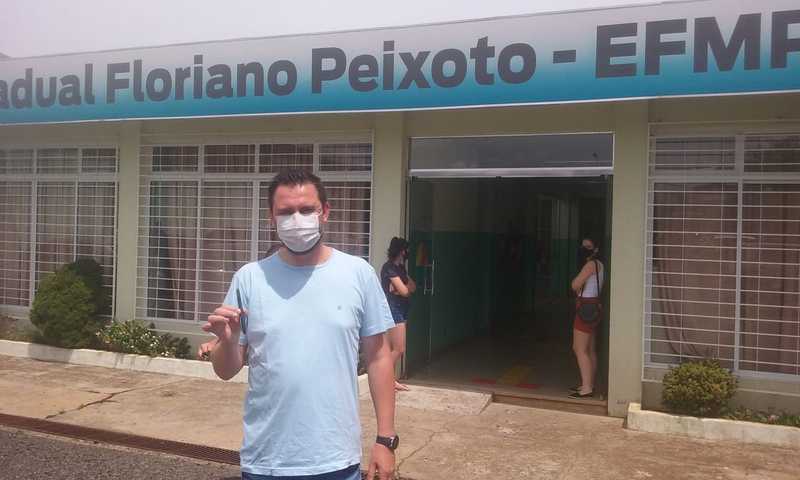  Professor Anderson votou no Floriano Peixoto