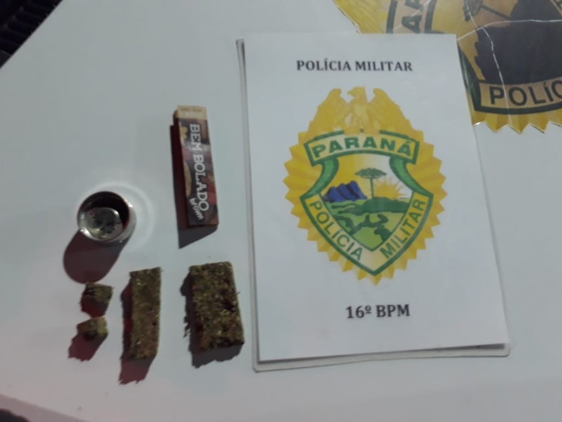 Laranjeiras: TrÃªs maiores e uma adolescente sÃ£o detidos com maconha no centro
