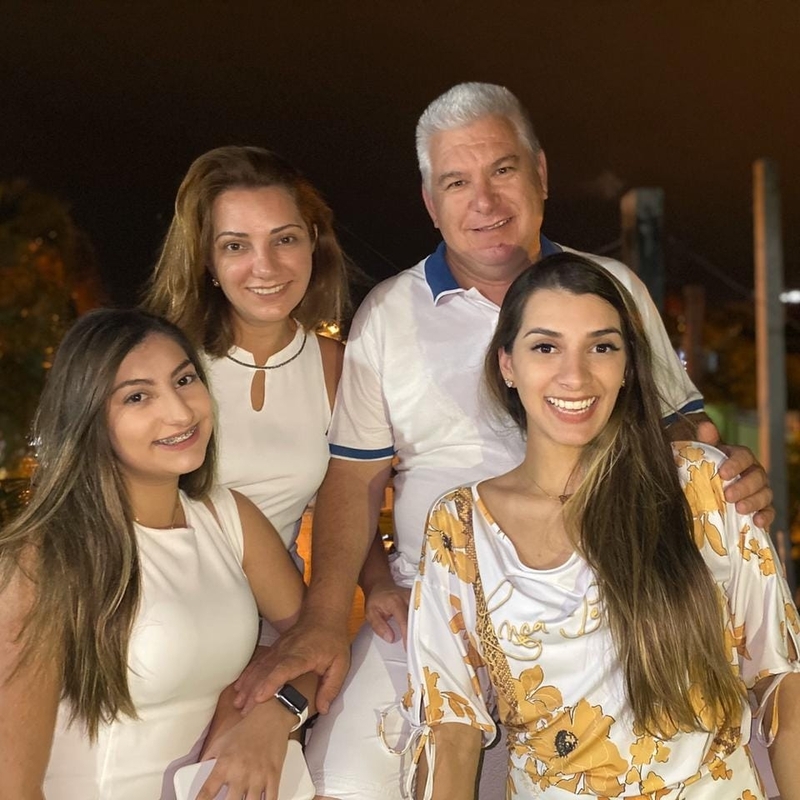 AviÃ£o cai no interior do ParanÃ¡ e mata pai, mÃ£e e duas filhas 