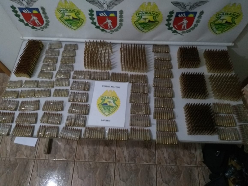 Laranjeiras: Mulher Ã© presa com duas malas de muniÃ§Ãµes em Ã´nibus intermunicipal