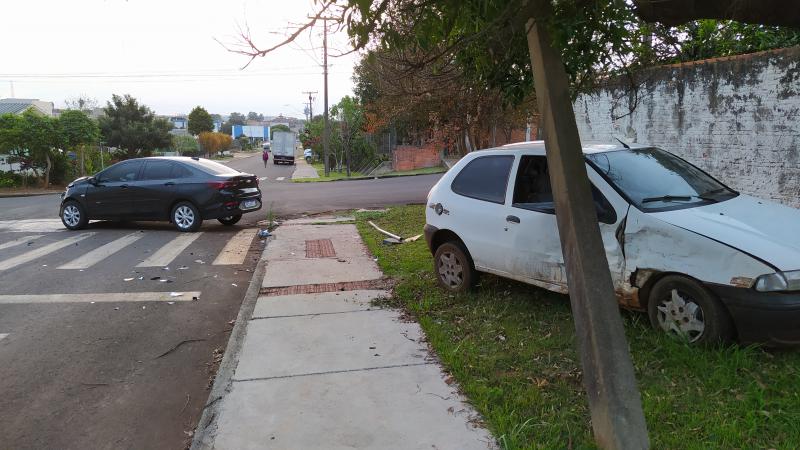 Laranjeiras: ColisÃ£o entre dois veÃ­culos foi registrado no centro da cidade