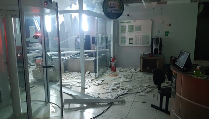 Campo Bonito: Criminosos explodem AgÃªncia do Banco Sicredi durante a madrugada