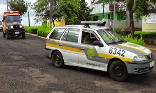 Rio Bonito: Jovem Ã© preso com revÃ³lver, muniÃ§Ãµes e maconha na BR 158
