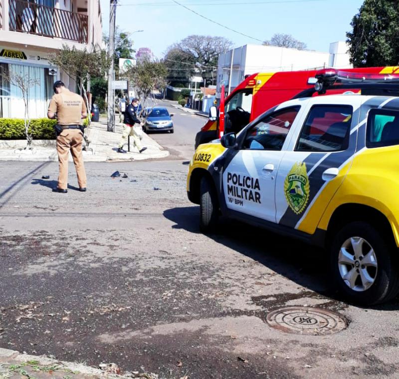 Laranjeiras: Motociclista fica ferido apÃ³s colisÃ£o entre auto e moto no centro