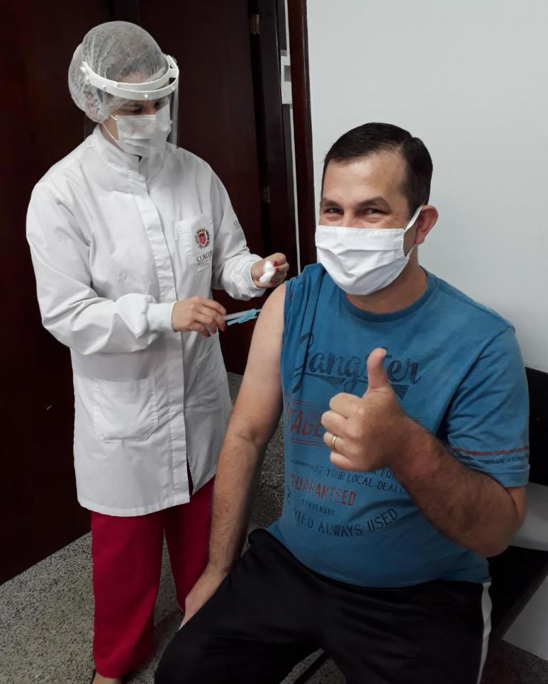 Vacinação contra a Covid-19 avança e Paraná passa de 12 milhões de doses aplicadas