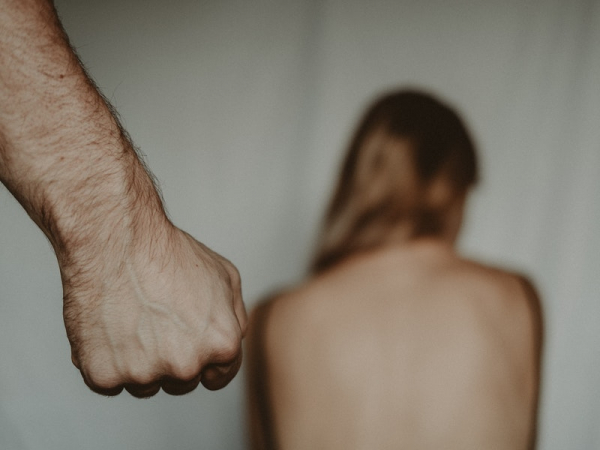 Uma mulher Ã© agredida a cada oito minutos no Brasil segundo Datafolha