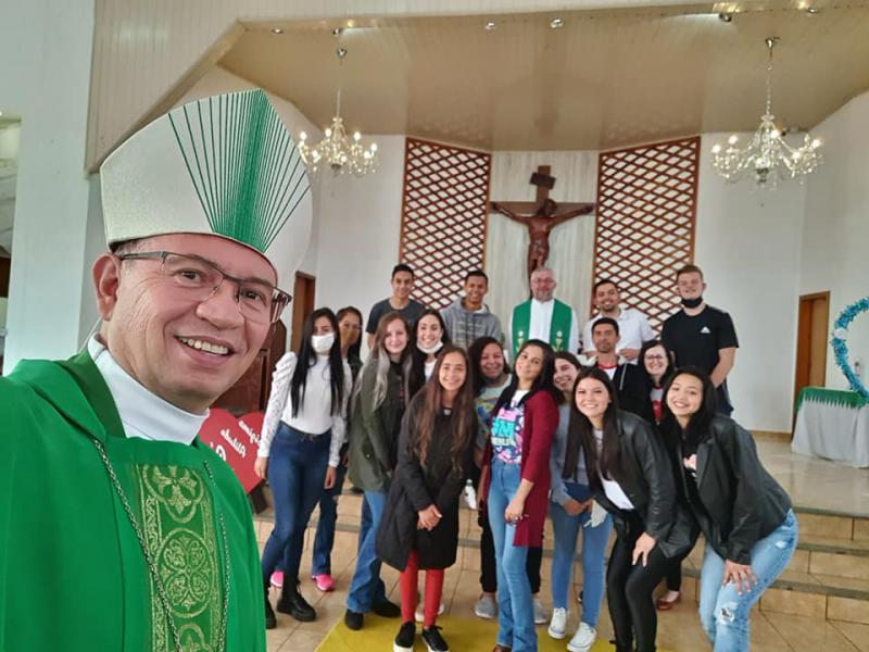 Bispo Dom Amilton Preside celebração em Louvor a Nossa Senhora Aparecida na Comunidade do Guaraí