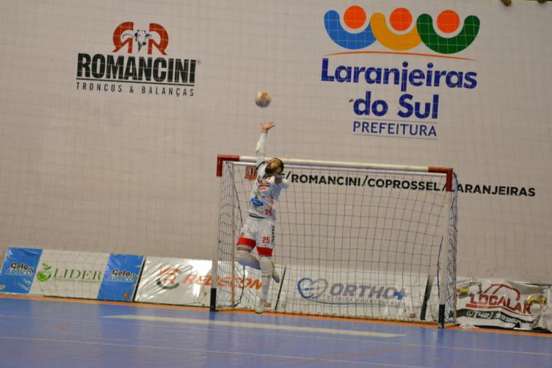 Operário Laranjeiras goleia o Pato Liga Futsal Paraná