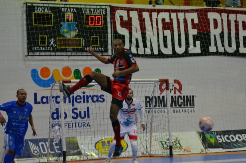  Operário Laranjeiras bate o Foz e garante a classificação como 1º do Grupo na Liga Futsal Paraná