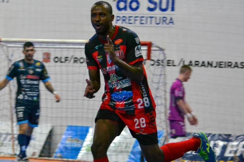 Operário Laranjeiras enfrenta Toledo Pela Liga Futsal Paraná na noite desta Terça Feira