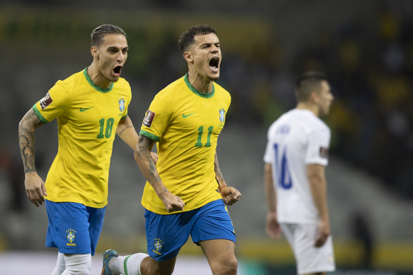 Brasil goleia o Paraguai no Mineirão e mantém invencibilidade nas Eliminatórias