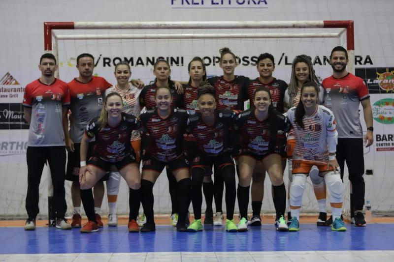 Operário Laranjeiras Goleia o Cantagalo Pelo Paranaense de Futsal Chave Ouro Feminino