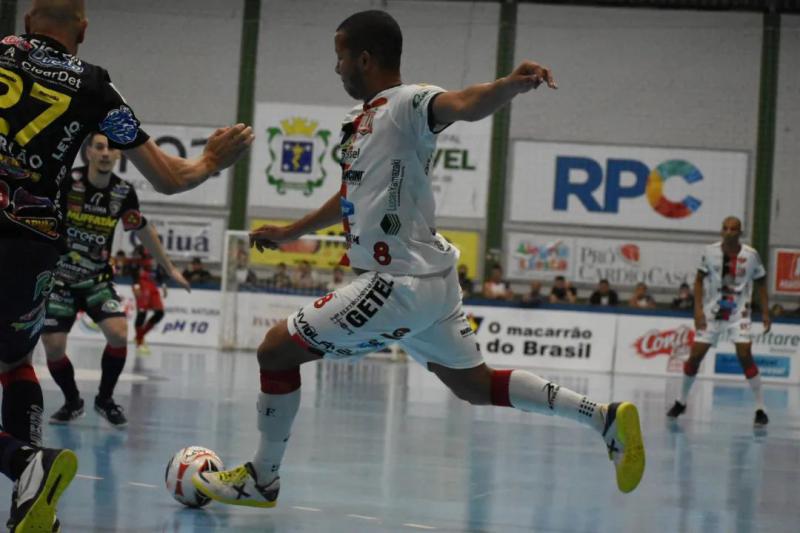 Operário Laranjeiras perde para Cascavel, mas permanece no G4 do Paranaense Chave Ouro de Futsal