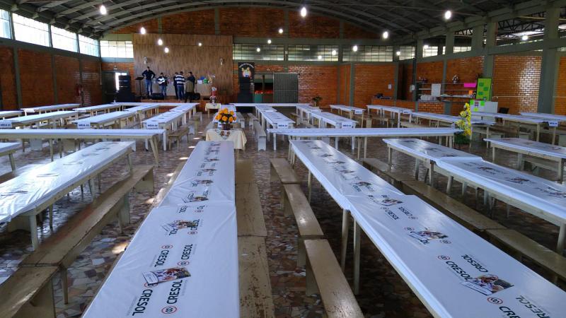 Pavilhão da Igreja Matriz está pronto para o 1º Jantar das Famílias.