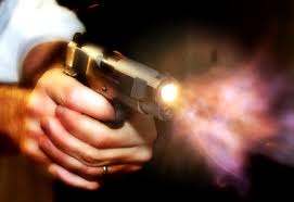 Cantagalo: Ao voltar para casa homem é atingido por disparo de arma de fogo