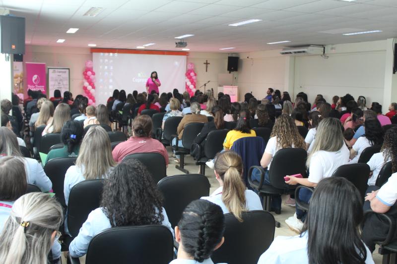 Evento Outubro Rosa Coprossel demonstra força, importância e superação da mulher 