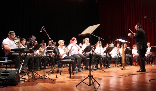 EspetÃ¡culo da Banda Municipal de Laranjeiras do Sul lota Cine Teatro