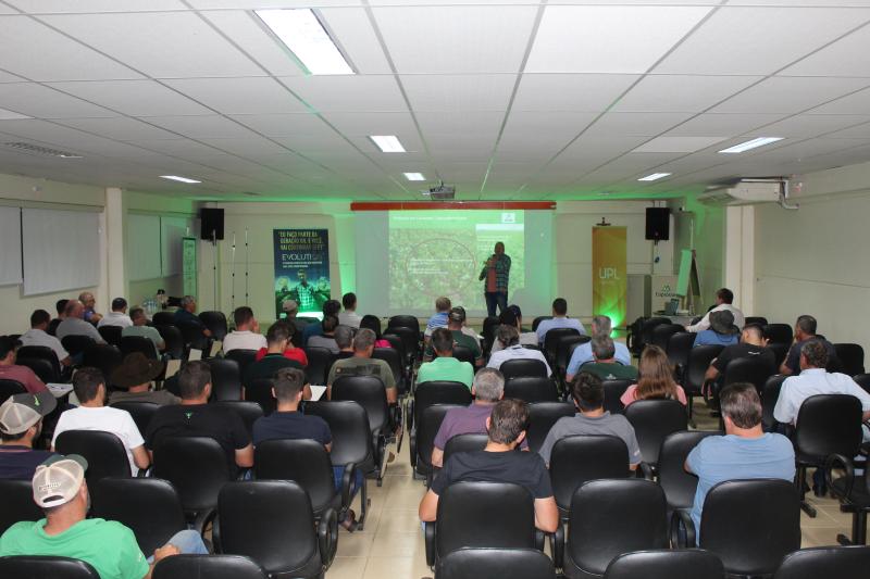 Coprossel e UPL abordam em palestra (07/12), complexo de doenças da soja 