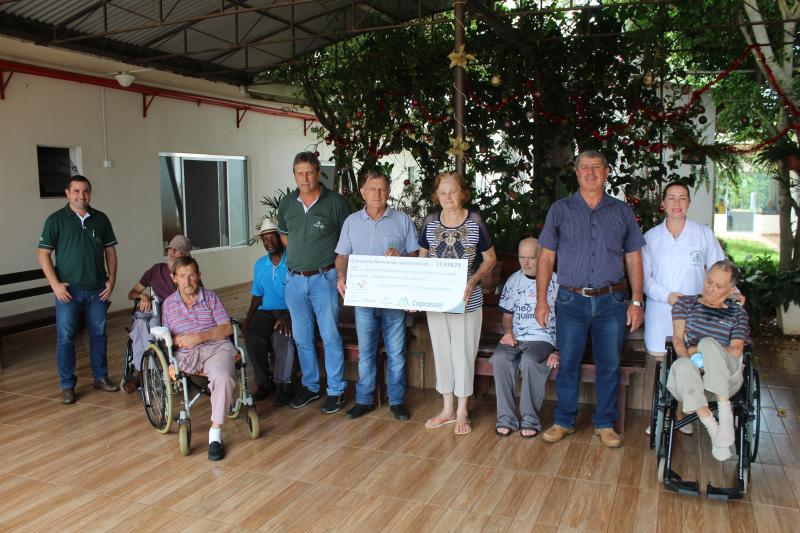Doações de cooperados Coprossel ajudam a Casa de Repouso São Francisco Xavier  