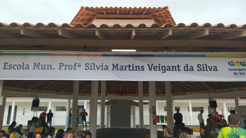 Inaugurada a Escola Municipal Professora Silvia Veigant da Silva no 8 de Junho