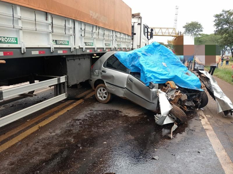 Cantagalo: Colisão entre automóvel e carreta na BR 277 deixa uma pessoa morta