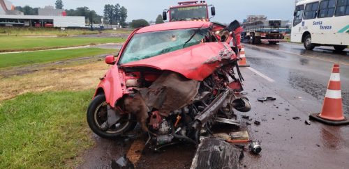 Cascavel: Grave colisão entre dois carros deixa dois mortos na rodovia BR-369