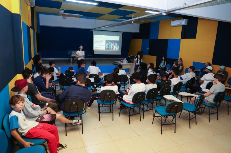 Combate ao Bullying foi tema de palestras no Centro da Juventude