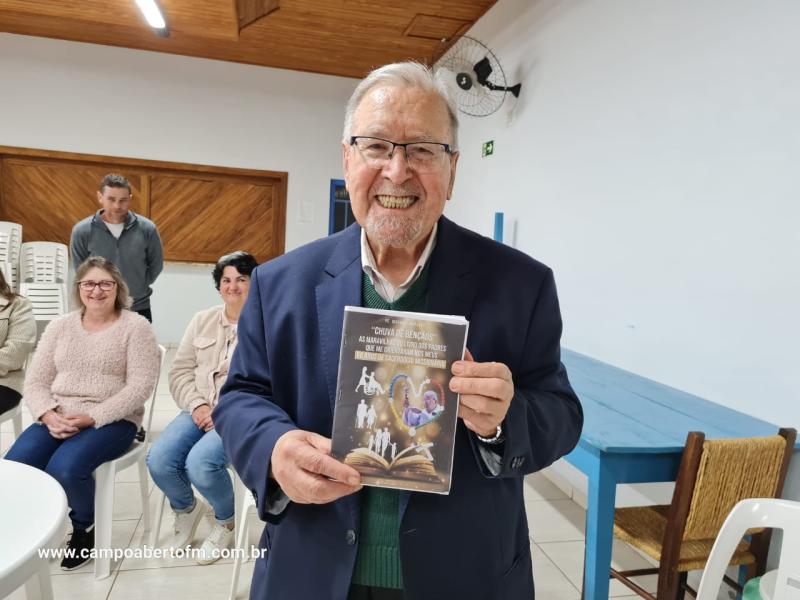 LS: Padre Giovane Murazzo apresentou a Biografia “Chuva de Bênçãos”