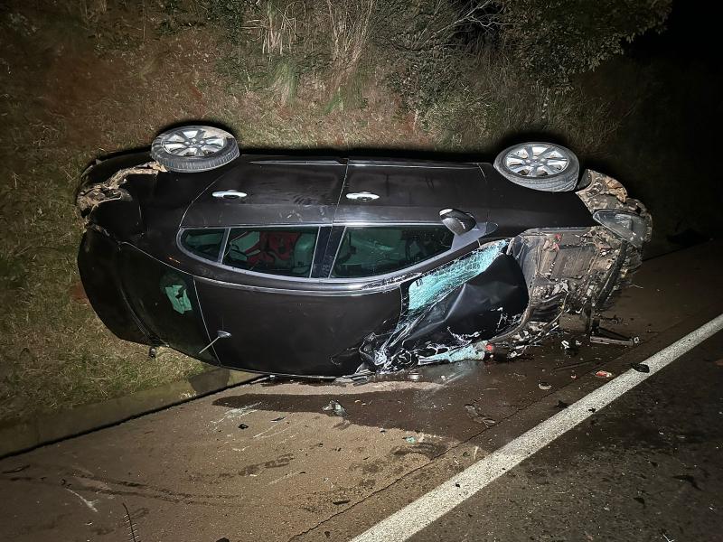 Cantagalo: Condutor que confessou ter bebido capota veículo na BR 277 