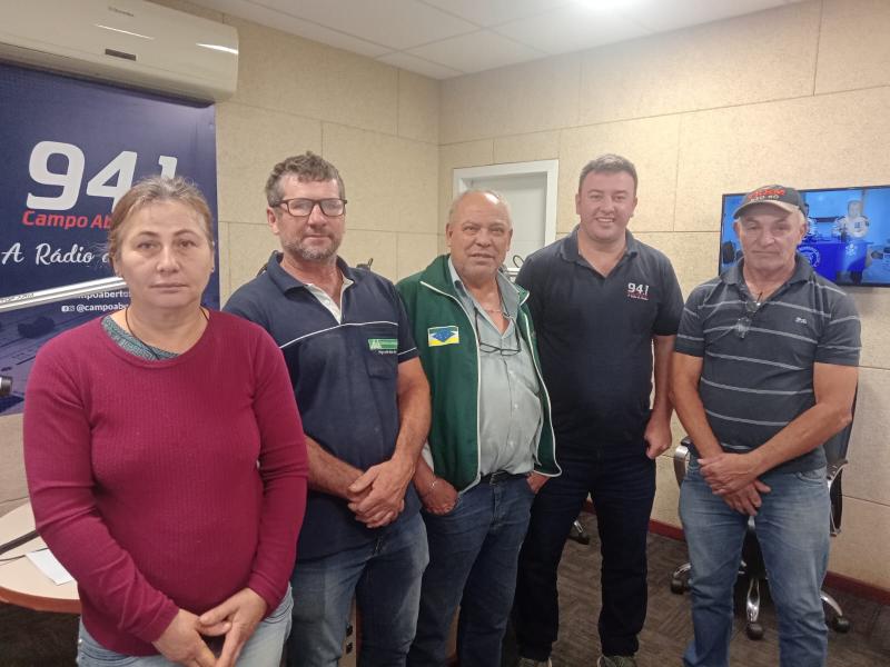 Organizadores do Futebol de Saia entregam alimentos para entidades em Laranjeiras do Sul 