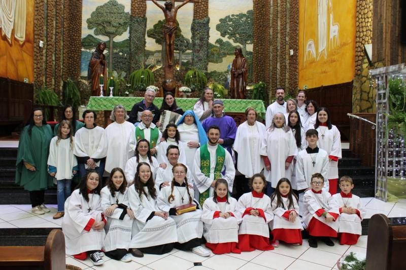 3º Dia Da Novena em louvor a Padroeira Sant´Ana teve a presença da Paróquia São João Batista de Nova Laranjeiras